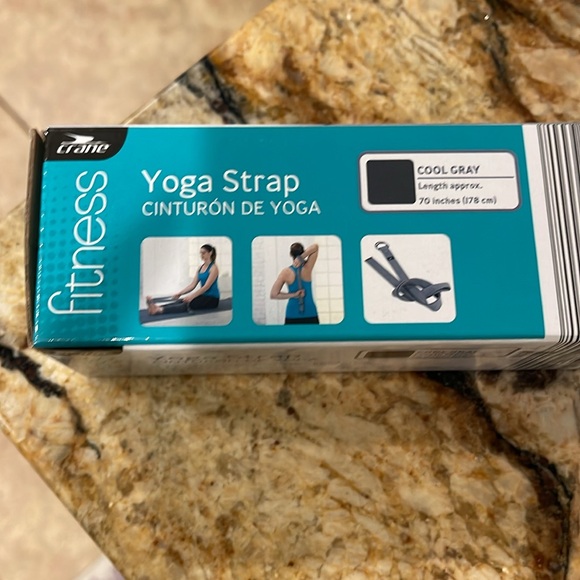 Yoga Set: Yoga Strap, Blocks, Resistance Tube and Band, grip socks, book and dvd - Picture 6 of 6